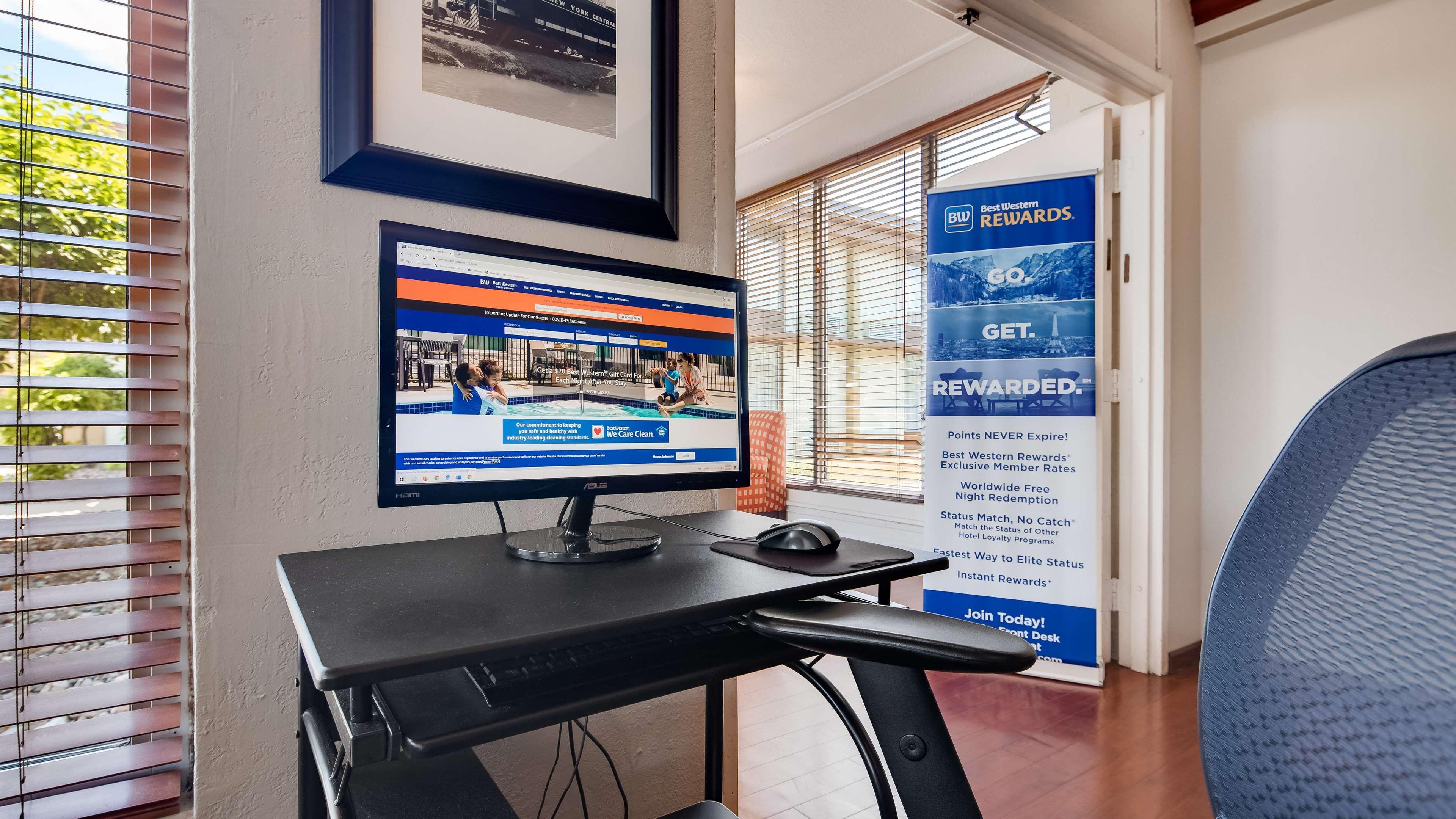Best Western Tomah Hotel Экстерьер фото